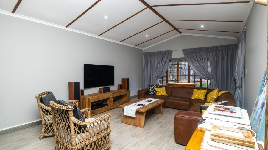 3 Bedroom Property for Sale in Safari Gardens North West
